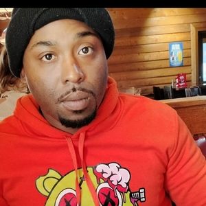 Meet your Posher, Derrick